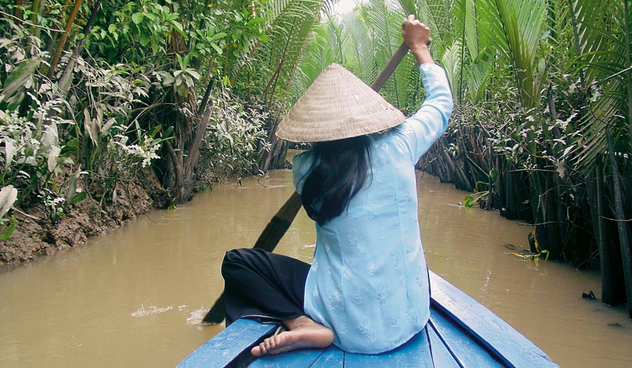 Privatrundreise "Halong Bucht bis Mekong Delta" & DeLuxe Baden Hintergrundbild