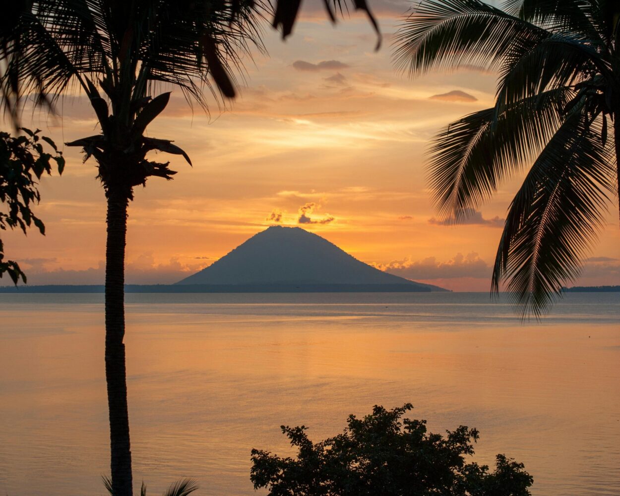 Privatrundreise "Nordsulawesi & Bunaken Inseln" Hintergrundbild