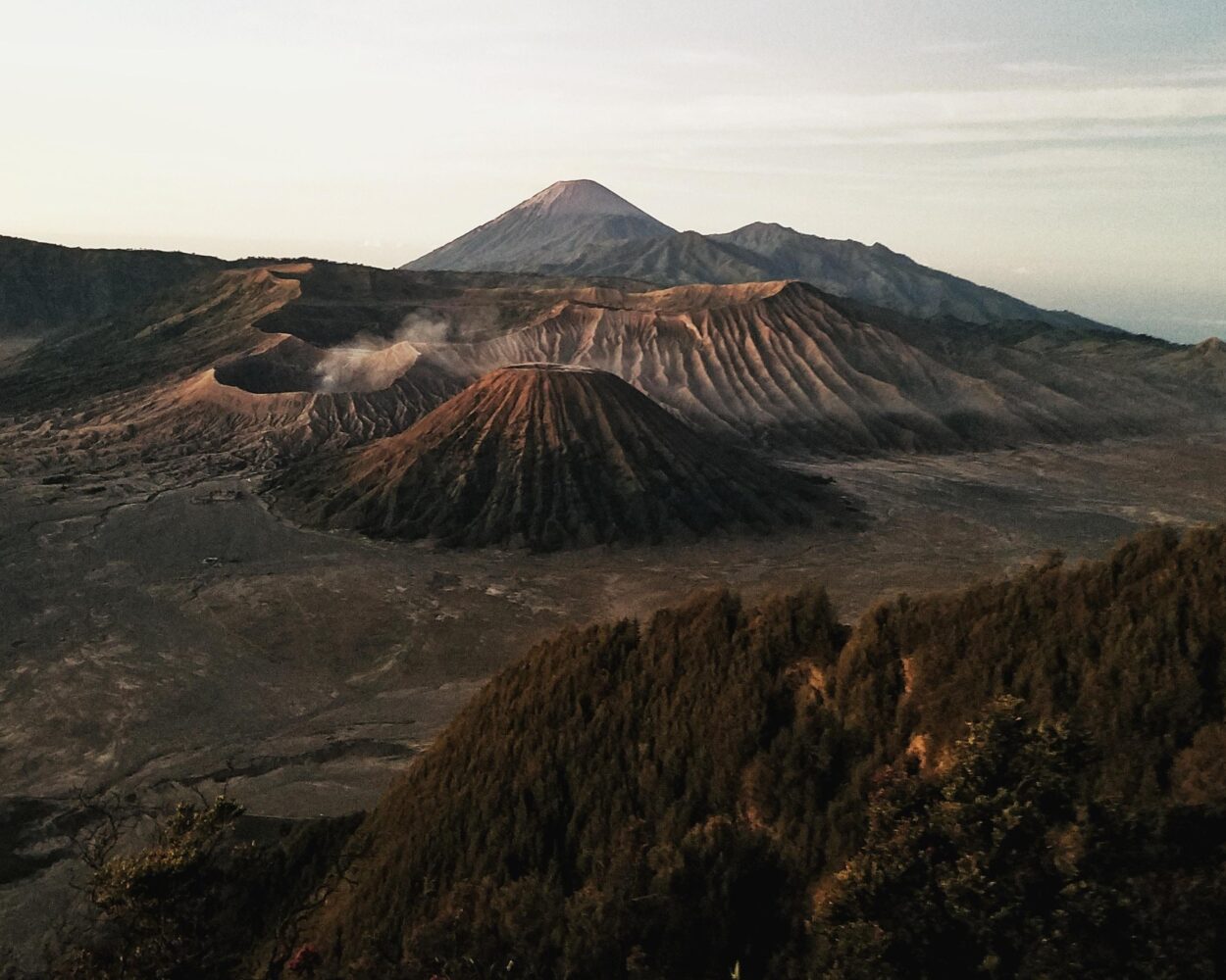 Surabaya, Kurztour "Vulkan Bromo" & Inselhopping Bali & Lombok Hintergrundbild