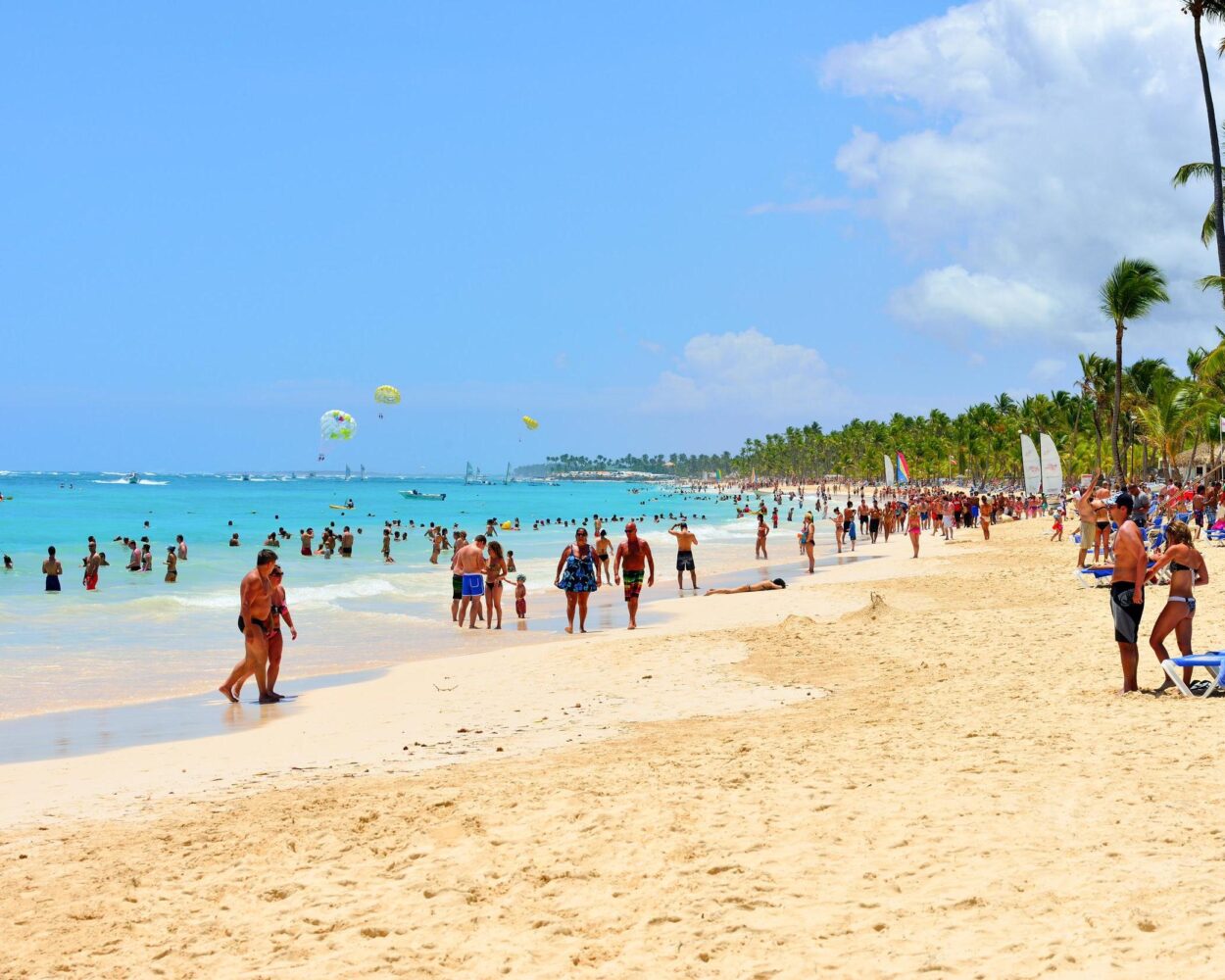 Rundreise "Höhepunkte Dominikanische Republik" und Karibik-Feeling in Punta Cana Hintergrundbild