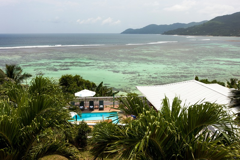 Abu Dhabi & Baden auf den Seychellen (Mahé) Hintergrundbild