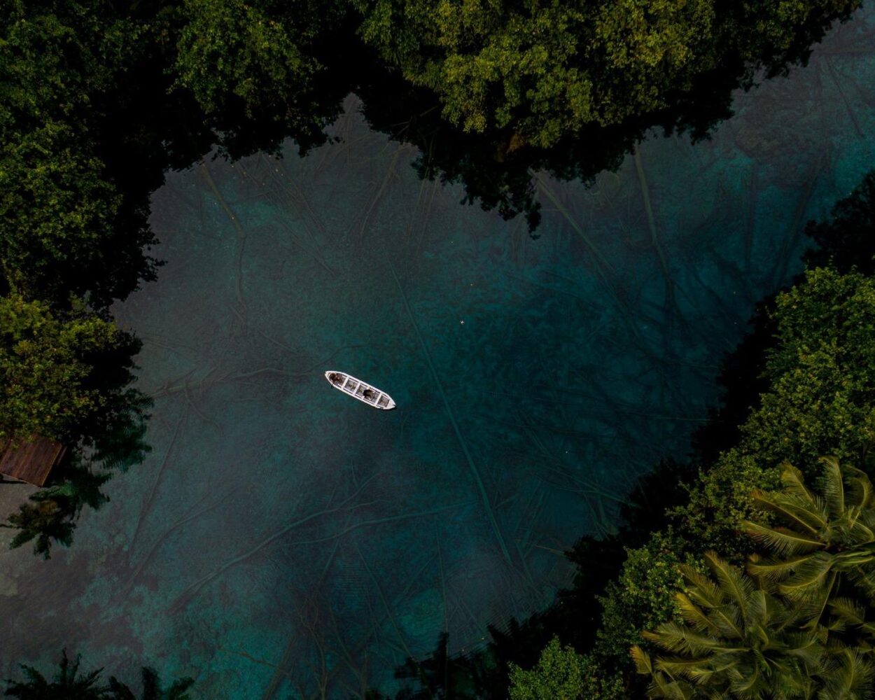 Stopover Jakarta, Private Kurztour "Tropisches Paradies Banggai Inseln" & Bali Hintergrundbild