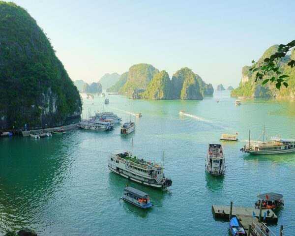 Privatrundreise "Höhepunkte Vietnams" & "Angkor im Überblick" + Baden in Danang